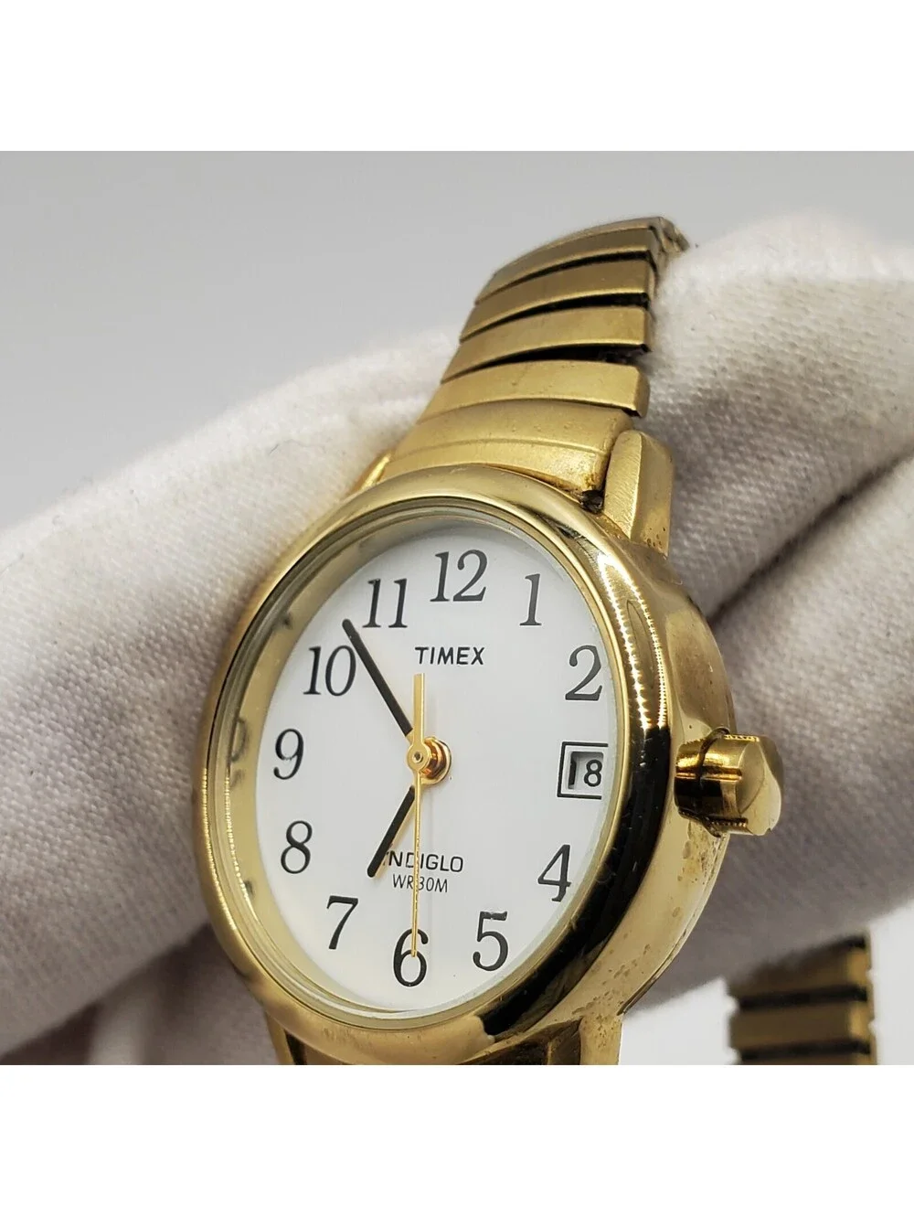 Timex Indiglo 2012 Womens Watch  25mm New Battery Gold Tone Stretch Please Read